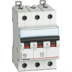 Interruttore Magnetotermico 3P CURVA C 25A 6KA